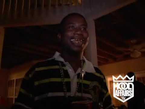 Hood Affairs: Gucci Mane Trap-A-holic 2 (DVD)